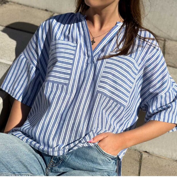 DEPECHE - BEATE BLUSE | BLUE YARNDYE STRIPE