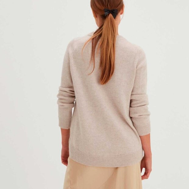 DAVIDA - CASHMERESWEATER M/RUND HALS | LYS BEIGE