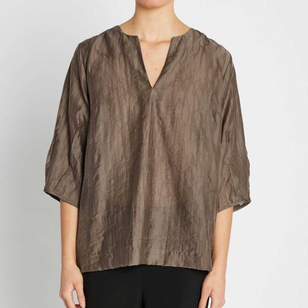 HEARTMADE - TAILER BLUSE | DUSTY BROWN